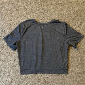 Lululemon like new crop top